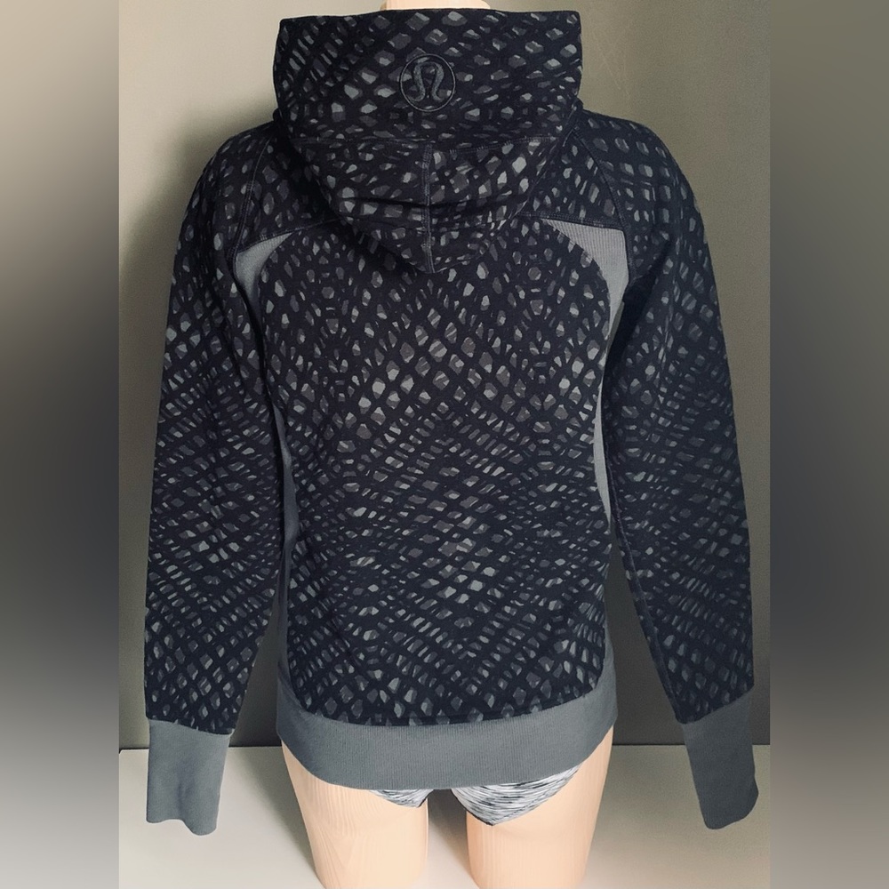 Lululemon Scuba Hoodie III - Picture 3 of 12
